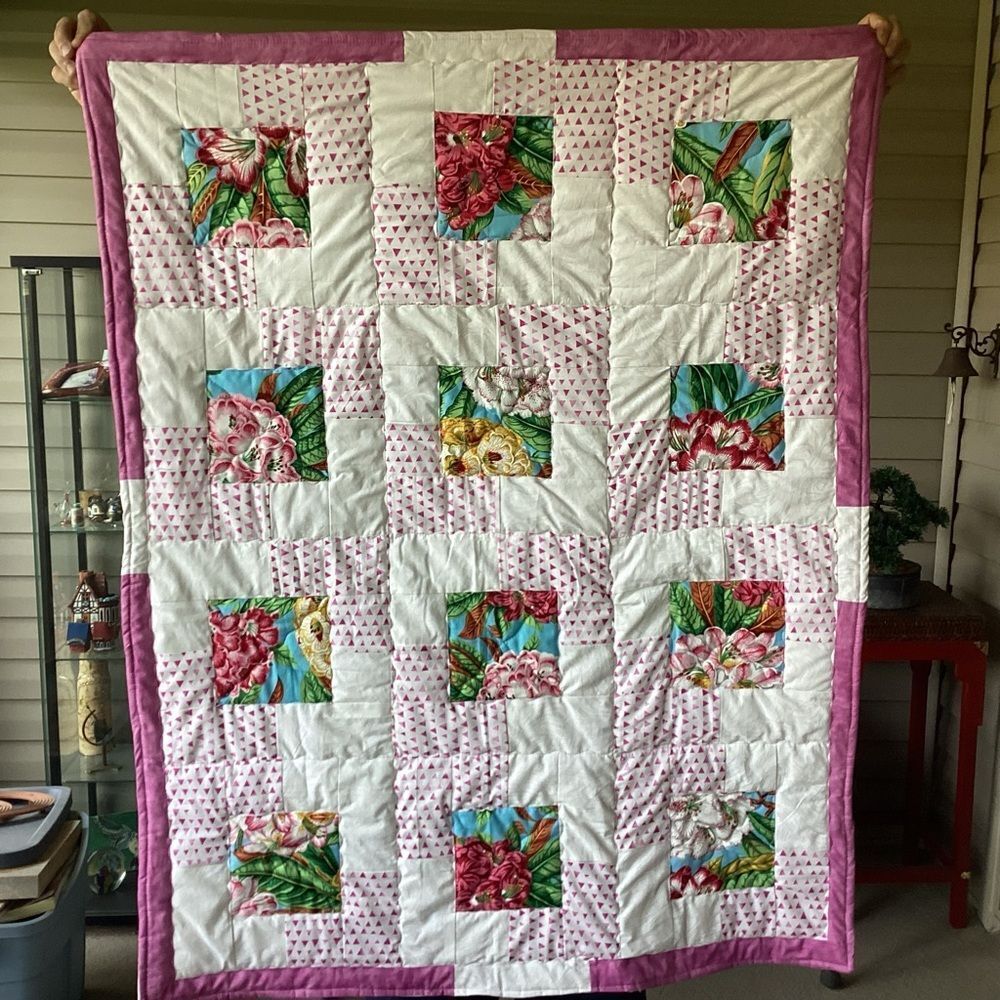 NWT. Hand Crafted Floral Patchwork Quilt with Pink and White Accents